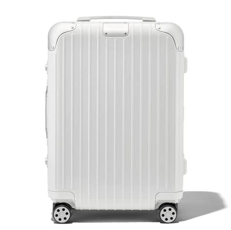 rimowa cabin luggage review.